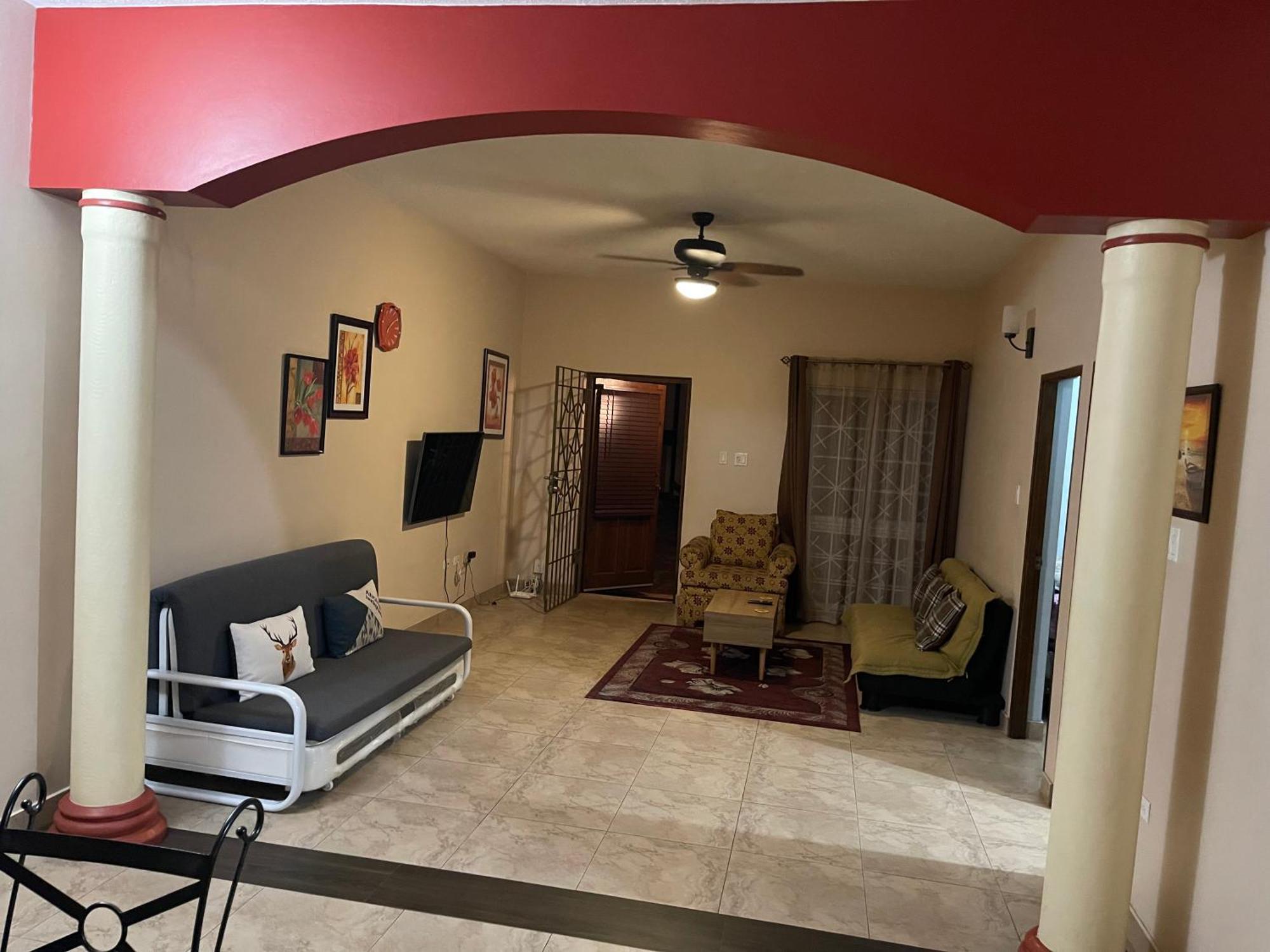 Le Quad - One Bedroom & Studio Apt - Private, Spacious & Secured 킹스톤 외부 사진